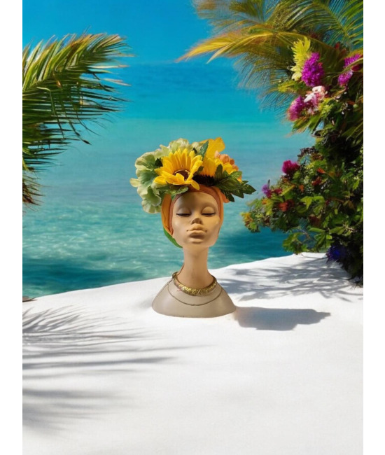 Boho Breeze - Çiçekli Büyük Kadın Heykel